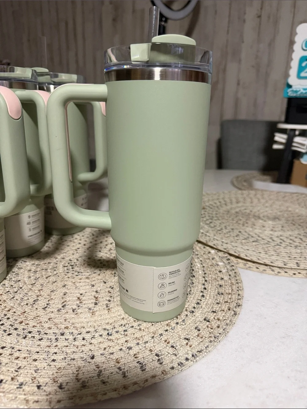 Stanley Sage Green Quencher H2.0 Tumbler with Handle - Picture 3 of 4